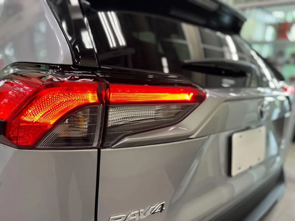 2022 RAV4 Hybrid Limited Photo Gallery Silver Black Interior 18